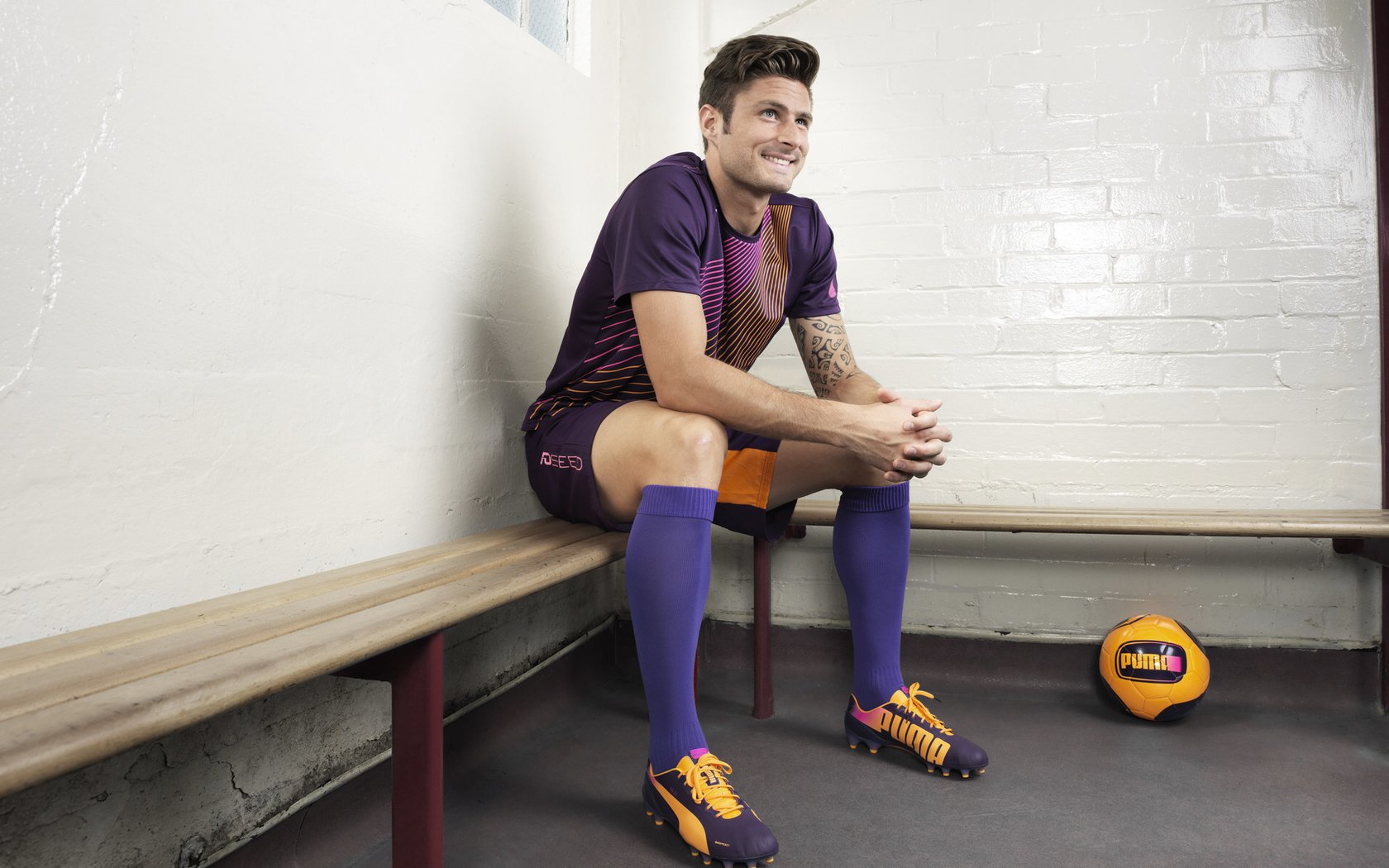 哈兰德跨时空打爆防线？皇马生死战背后的加拿大足球启示