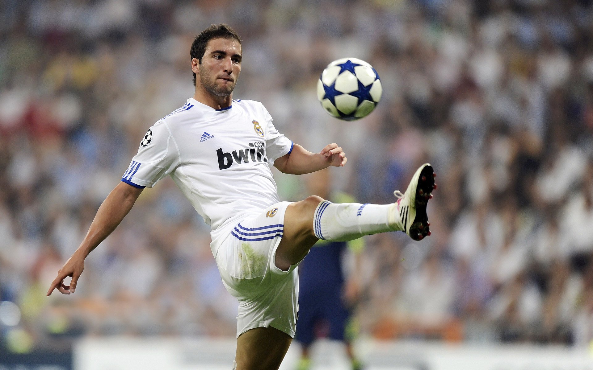 绿茵场上的双重奏，巴尔韦德高光映照下，法国铁骑横扫加纳的战术启示