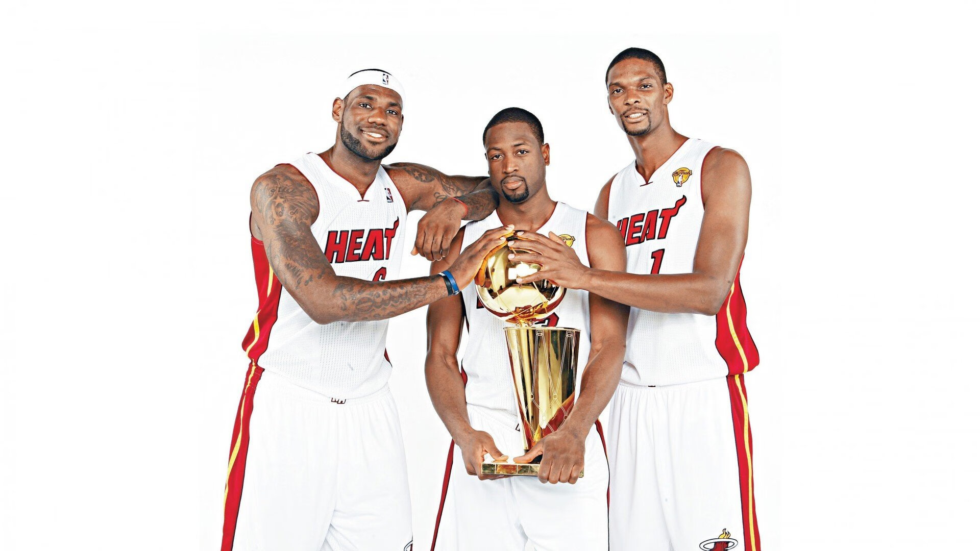 雷霆横扫山东队，米切尔状态火热